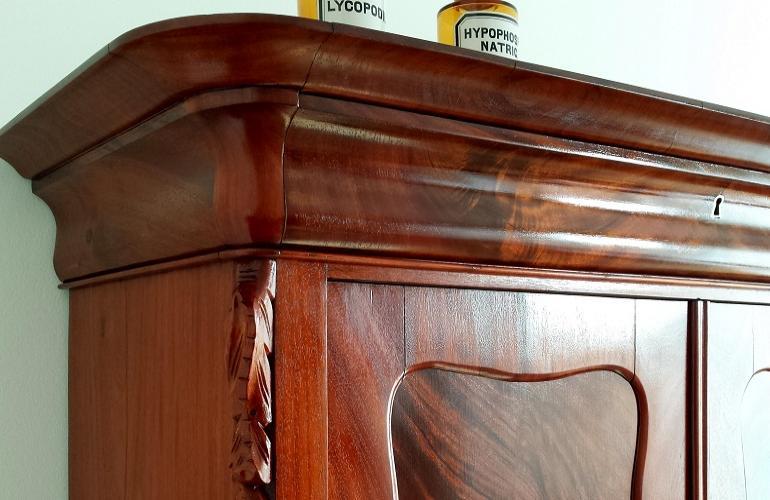 Antiek kast restauratie